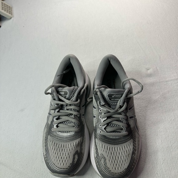 Women’s ASICS Gel Nimbus 21, Grey, Like New Wore 1 time, - Picture 6 of 6